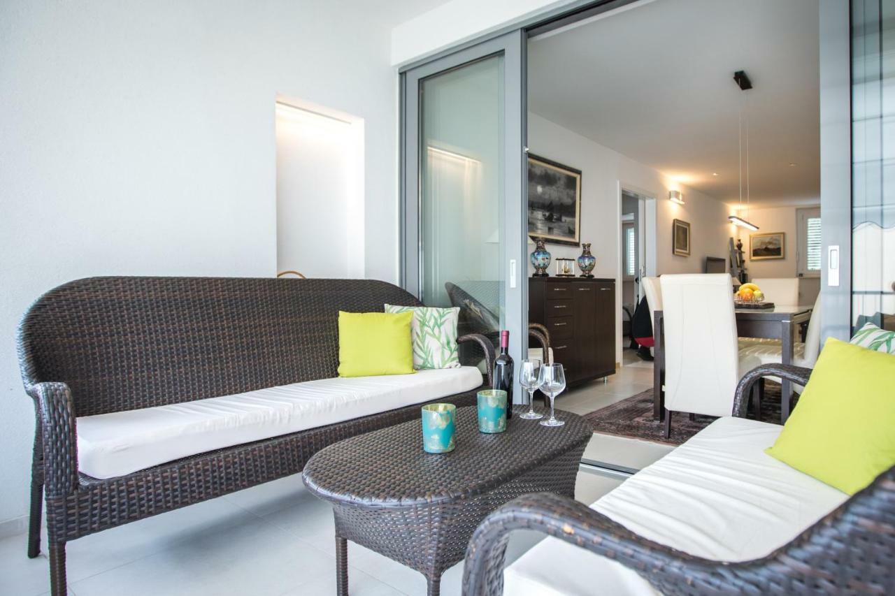 Spacious Modern Close To The Apartment